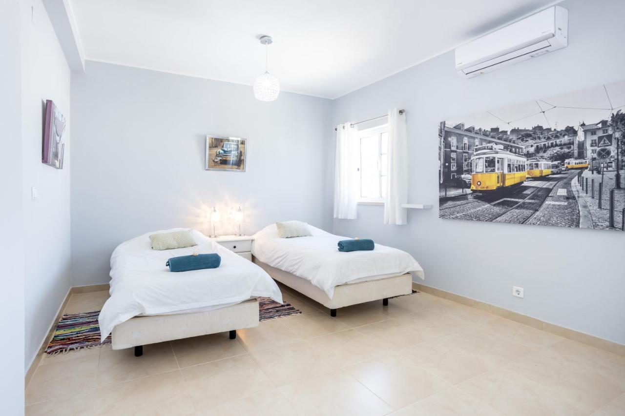 Newly Renovated 2 Bedroom Townhouse - Close To Salema Beach Eksteriør bilde
