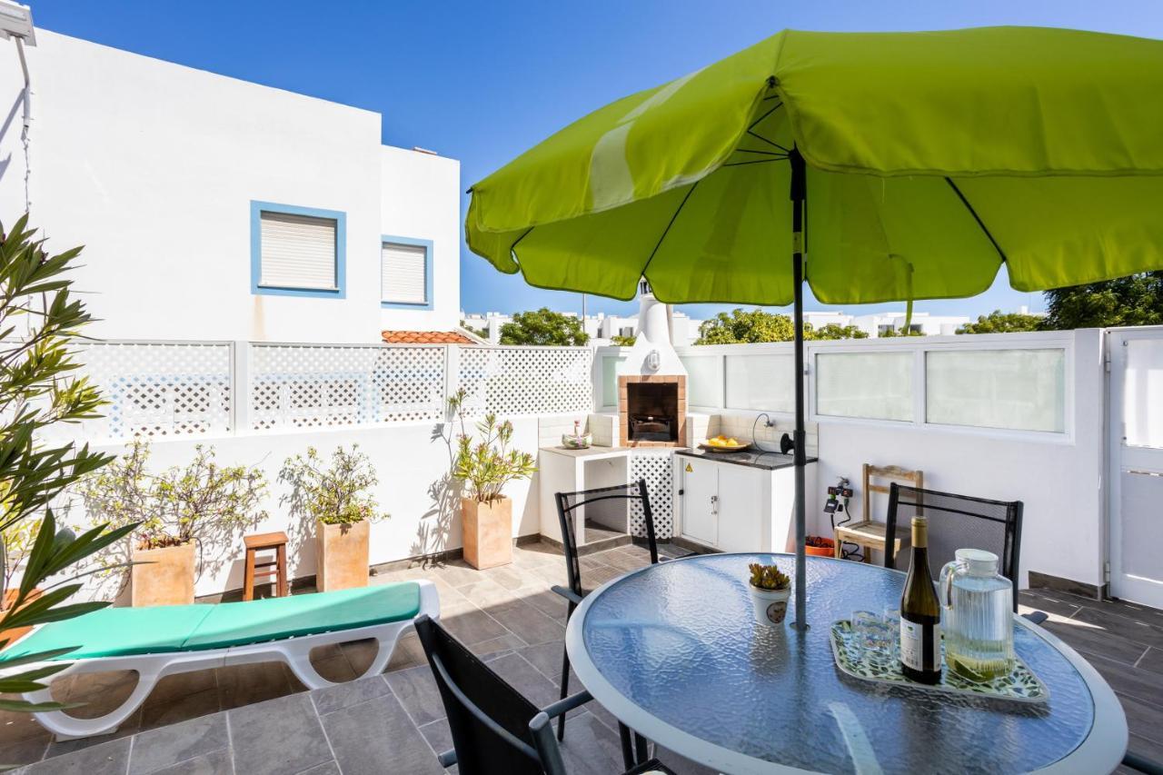 Newly Renovated 2 Bedroom Townhouse - Close To Salema Beach Eksteriør bilde