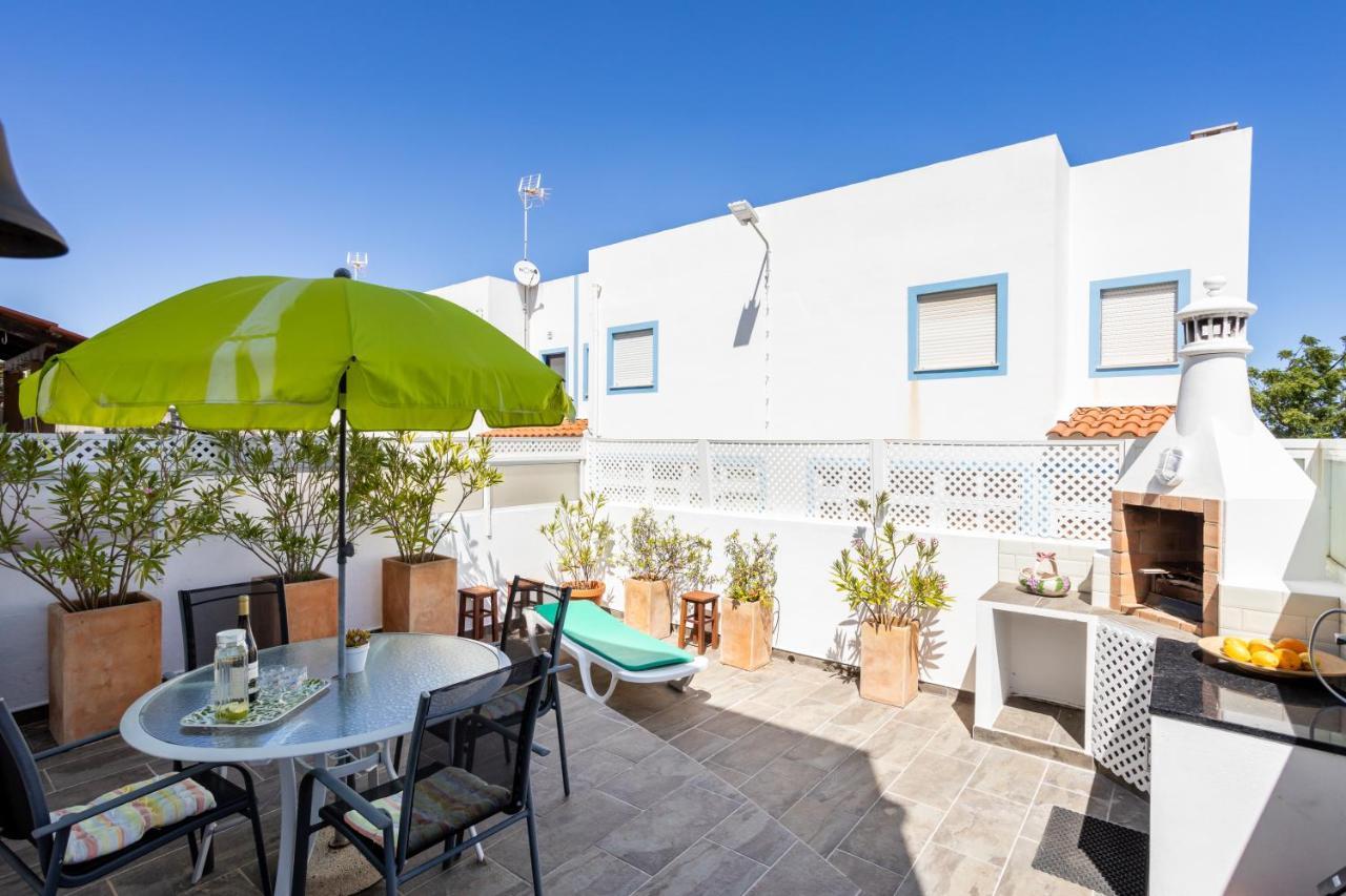 Newly Renovated 2 Bedroom Townhouse - Close To Salema Beach Eksteriør bilde